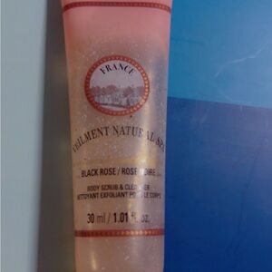 Lily of France Black Rose Exfoliant Scrub
